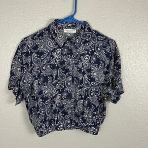 Paper Crane Women’s Size Small Blue and White Paisley Elastic Hem Rayon Crop Top